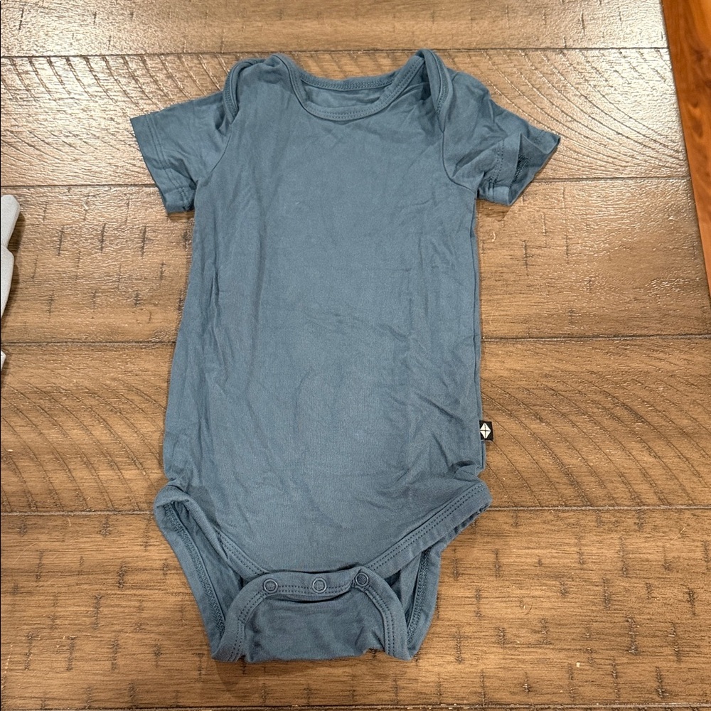 Kyte baby onesie
